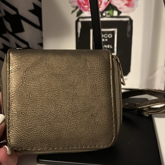 EUC/Small shoulder bag and wallet bundle - Picture 11 of 11